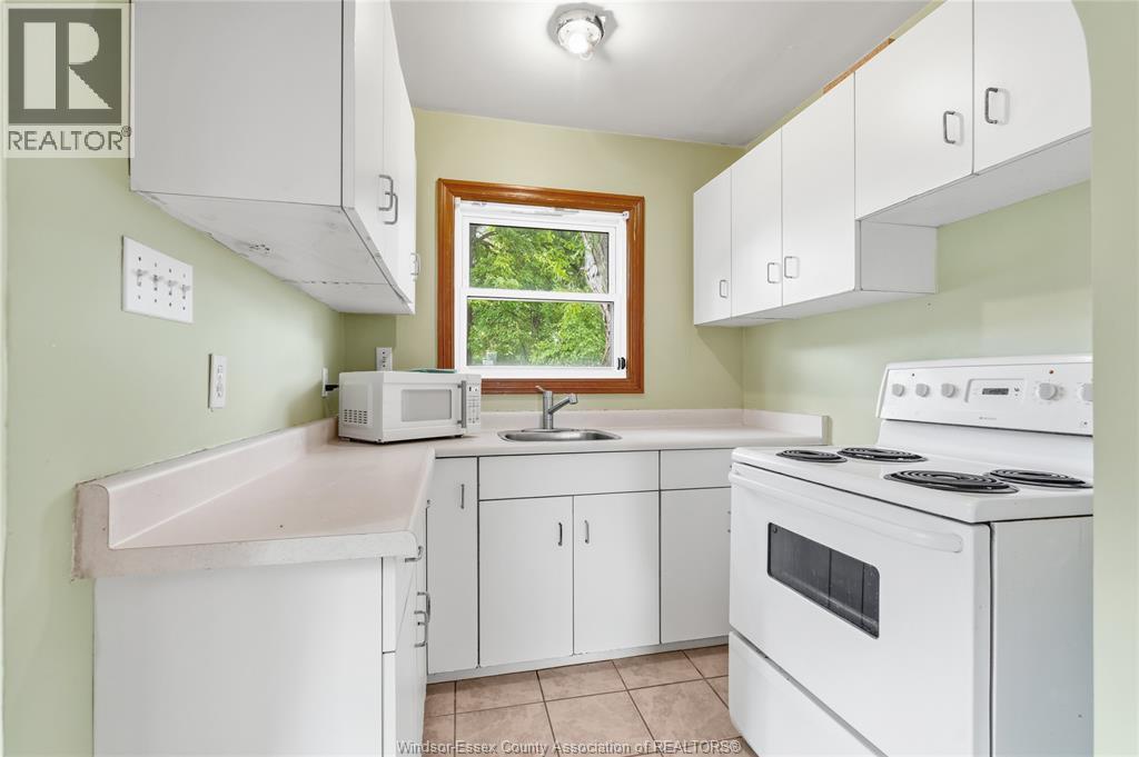 1535 BUCKINGHAM DRIVE - 2