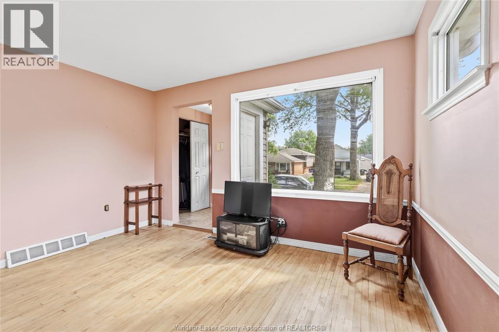 1535 BUCKINGHAM DRIVE - Image 8