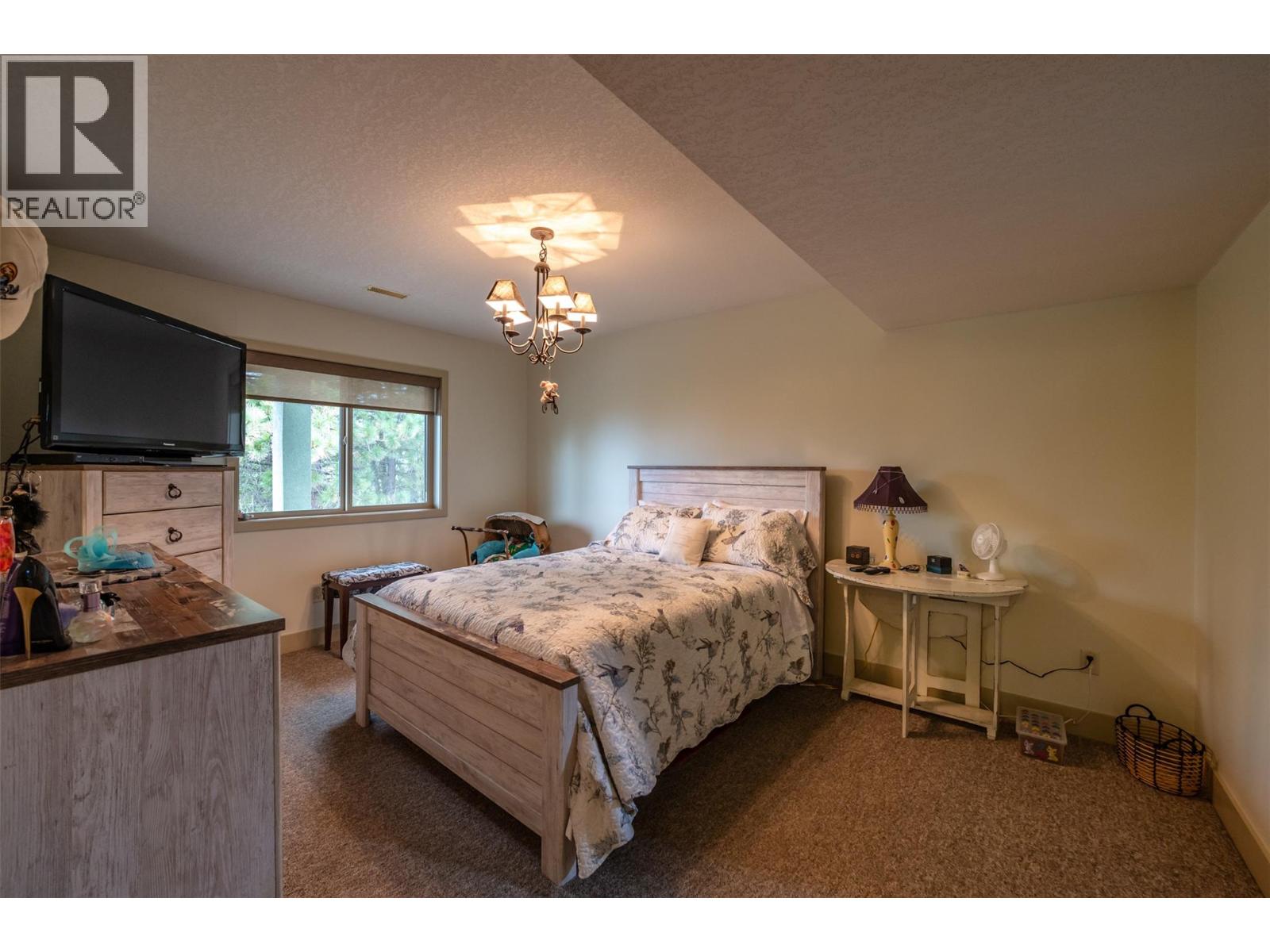 180 Peregrine Court - 29