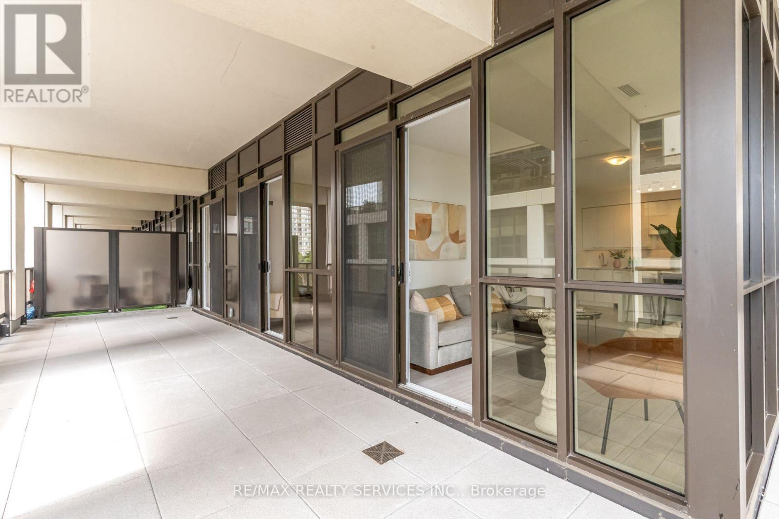 #308 30 ELM DRIVE W - 27