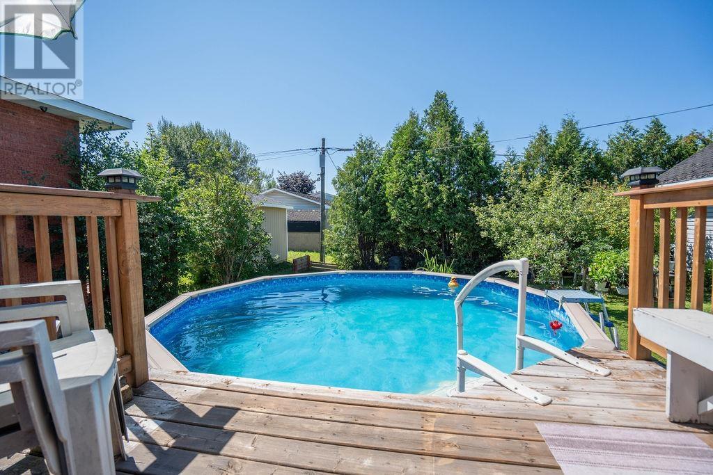 265 Borden AVE - Image 11