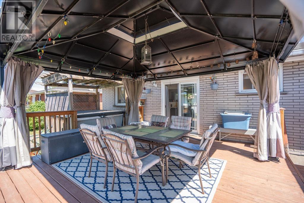 265 Borden AVE - 13