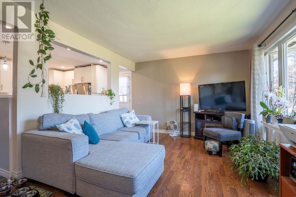 265 Borden AVE - Image 16
