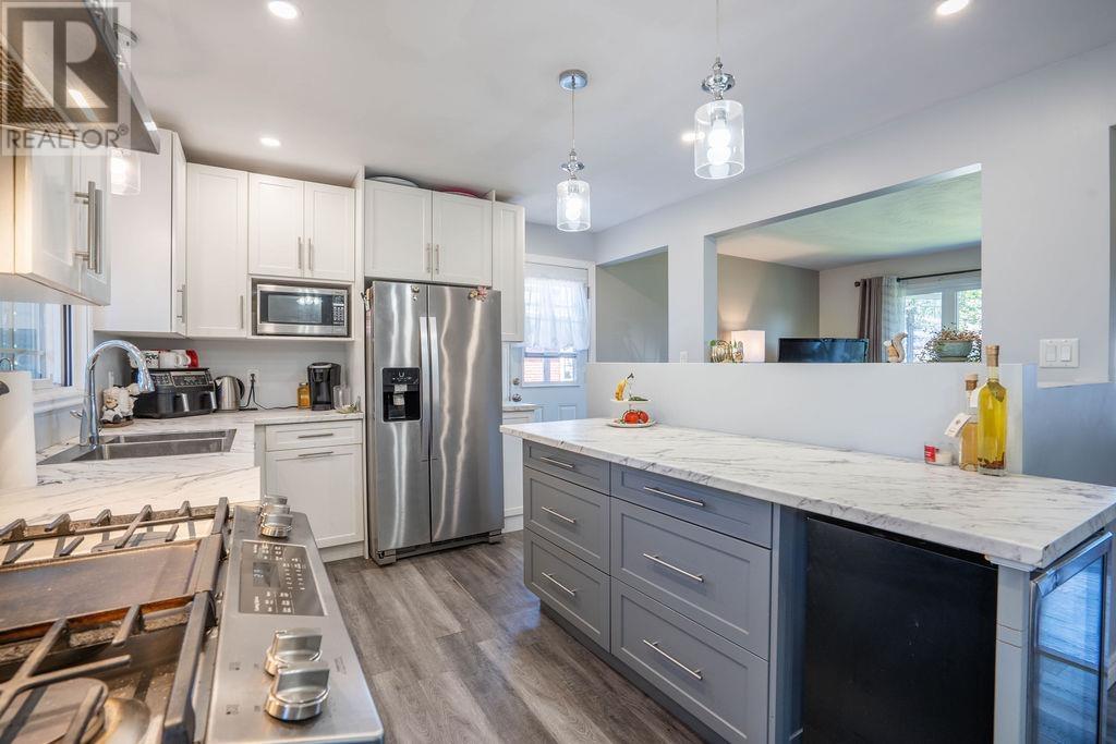 265 Borden AVE - 21