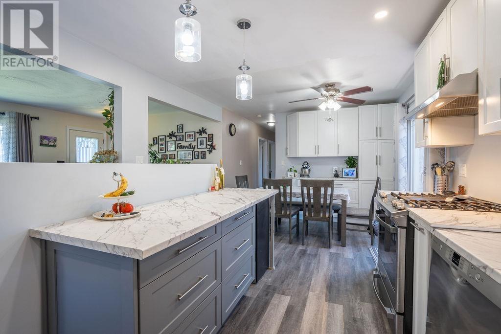 265 Borden AVE - 23