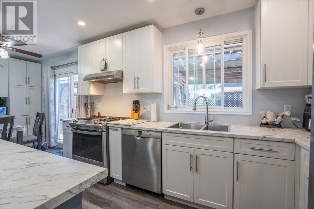 265 Borden AVE - 24