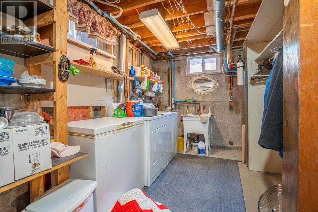 265 Borden AVE - Image 36