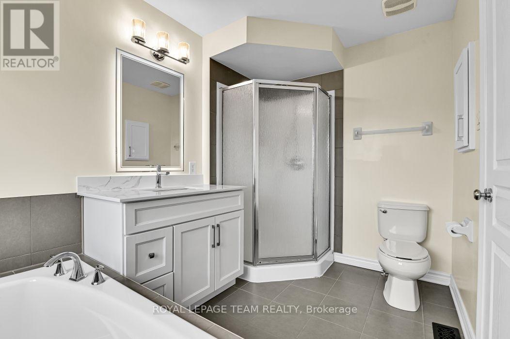 3 Bed, 3 Bath House for Rent in Ottawa – 34 TORBEC AVENUE E, Ottawa – MLS# X13681426 - Image 21