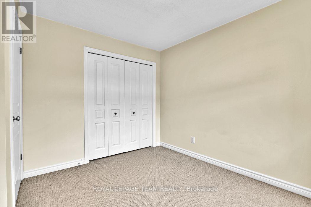 3 Bed, 3 Bath House for Rent in Ottawa – 34 TORBEC AVENUE E, Ottawa – MLS# X13681426 - Image 27