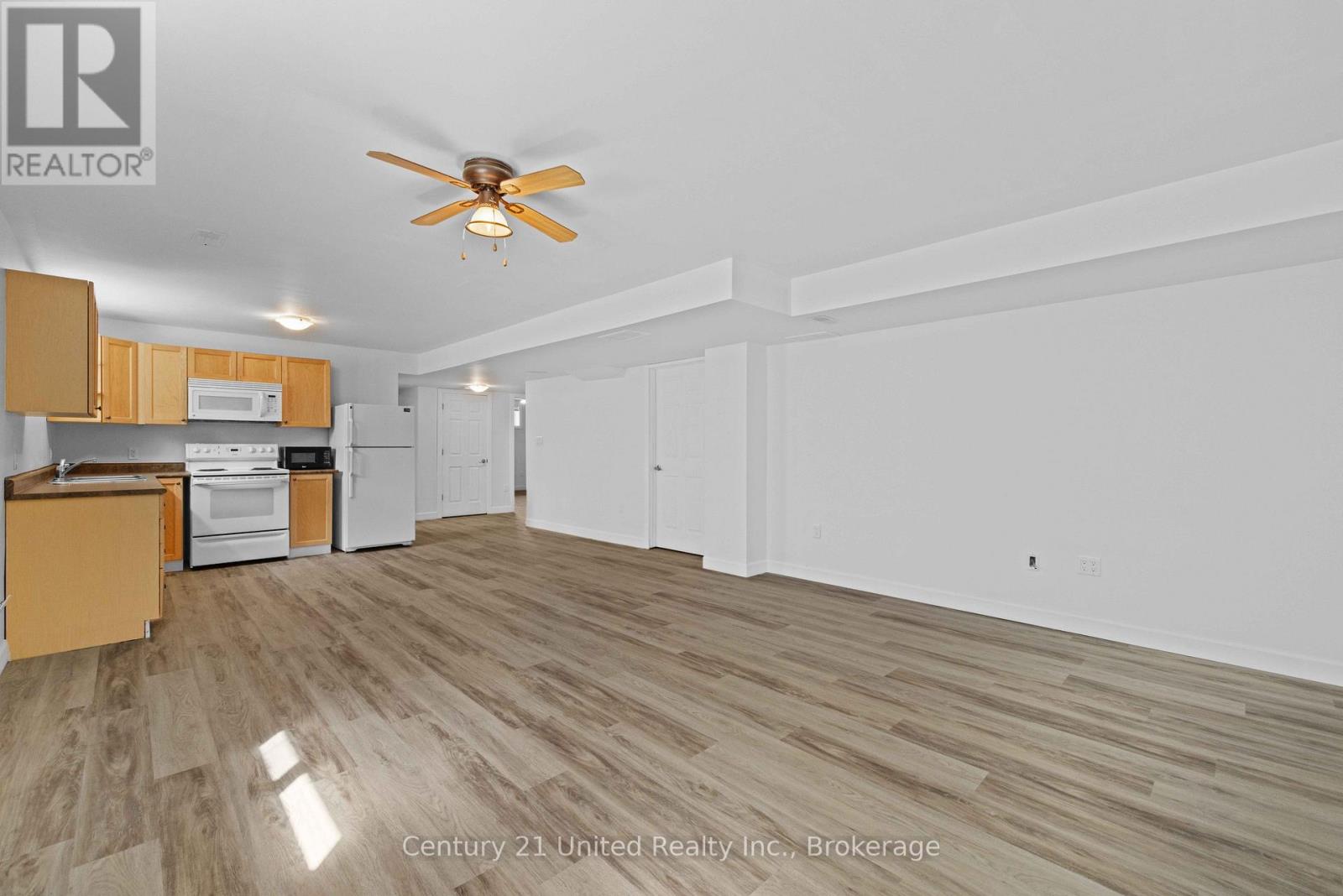127.5 ADELAIDE STREET S - Image 31