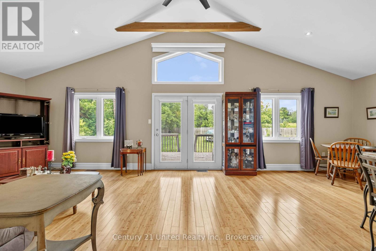 127.5 ADELAIDE STREET S - 5