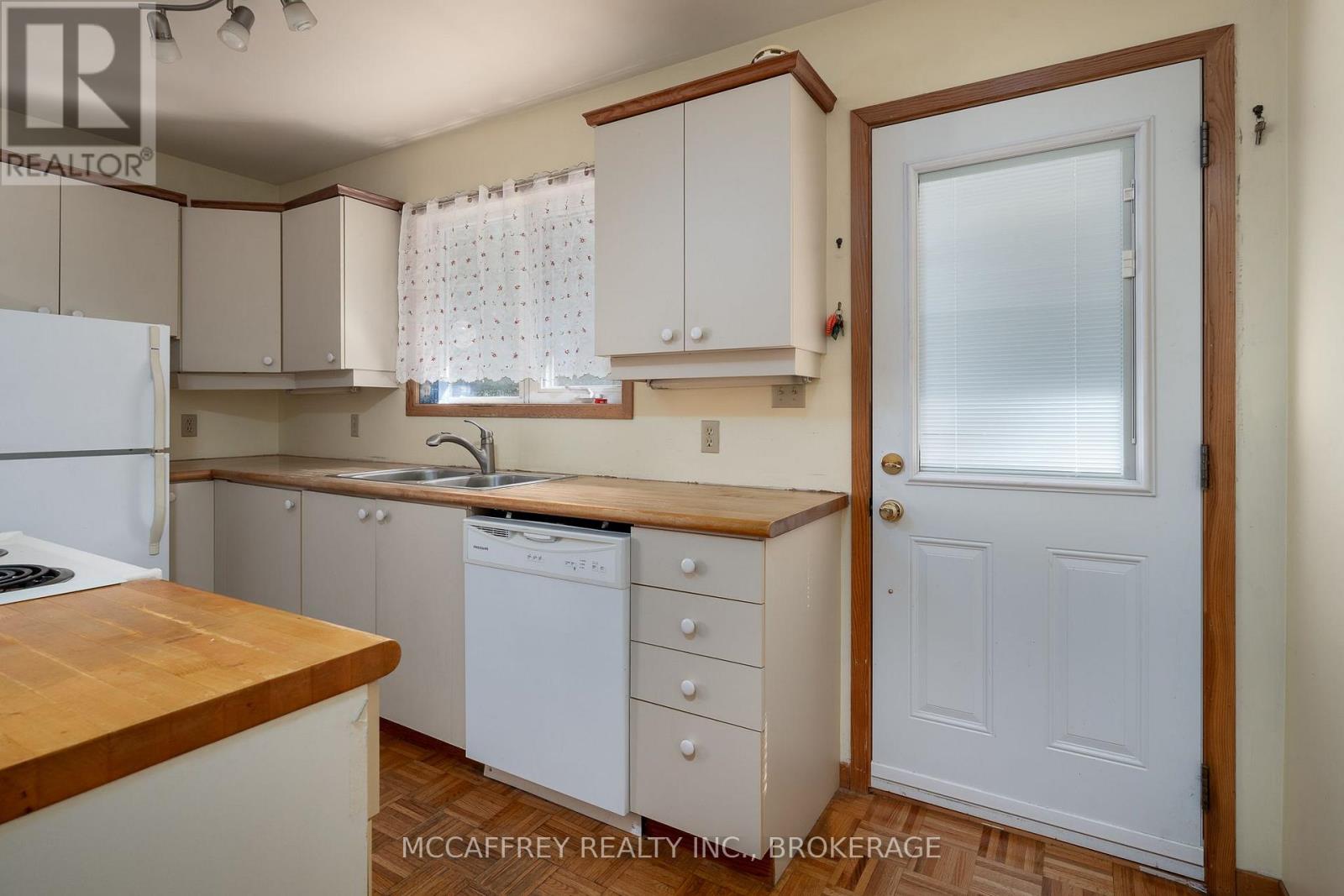 3050 ERNIE LANE - 9