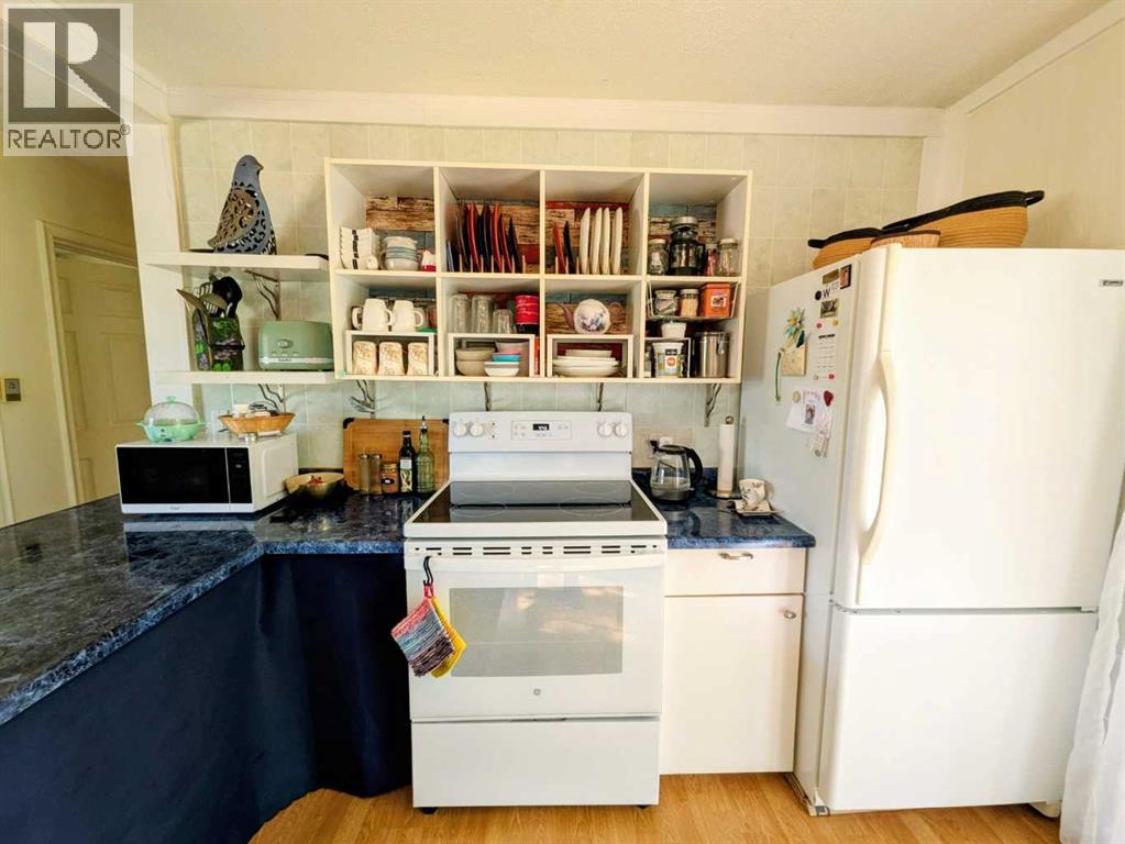 4814 52 Street - Image 12