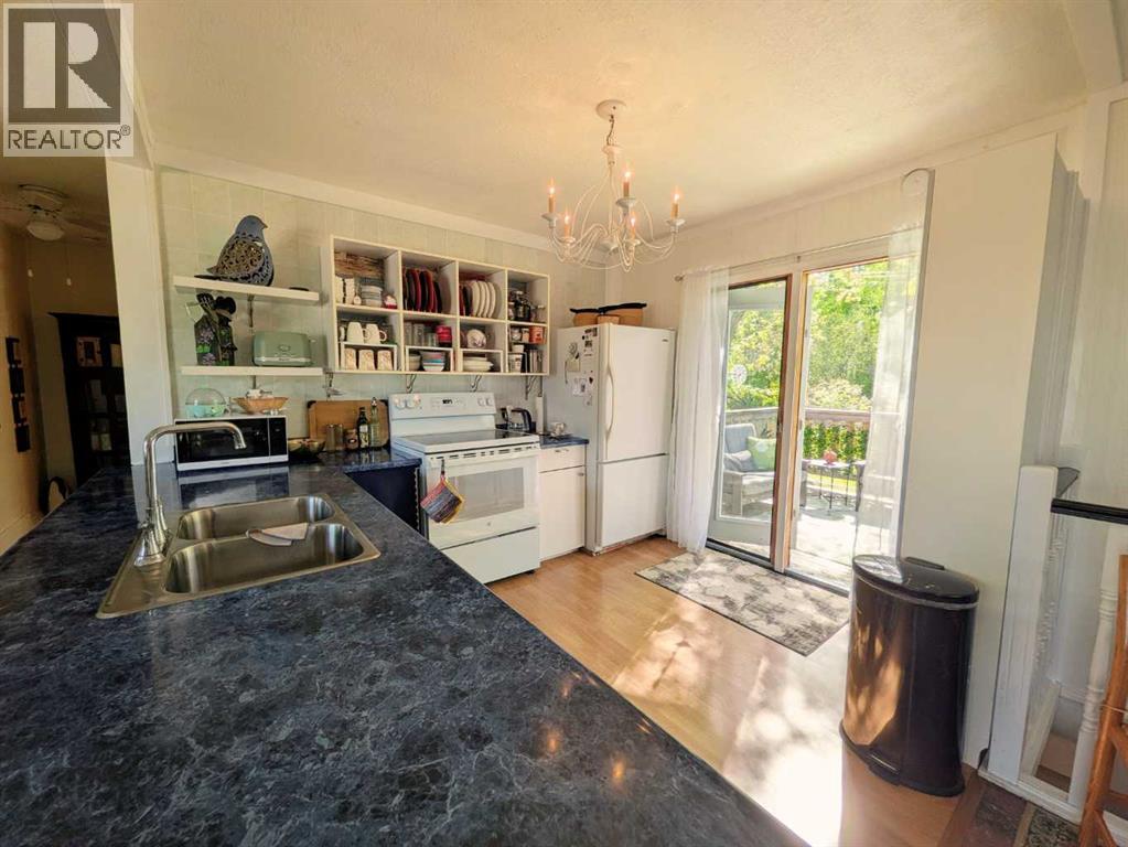 4814 52 Street - Image 11