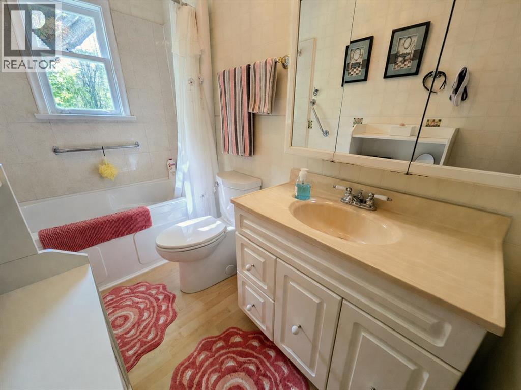 4814 52 Street - Image 23