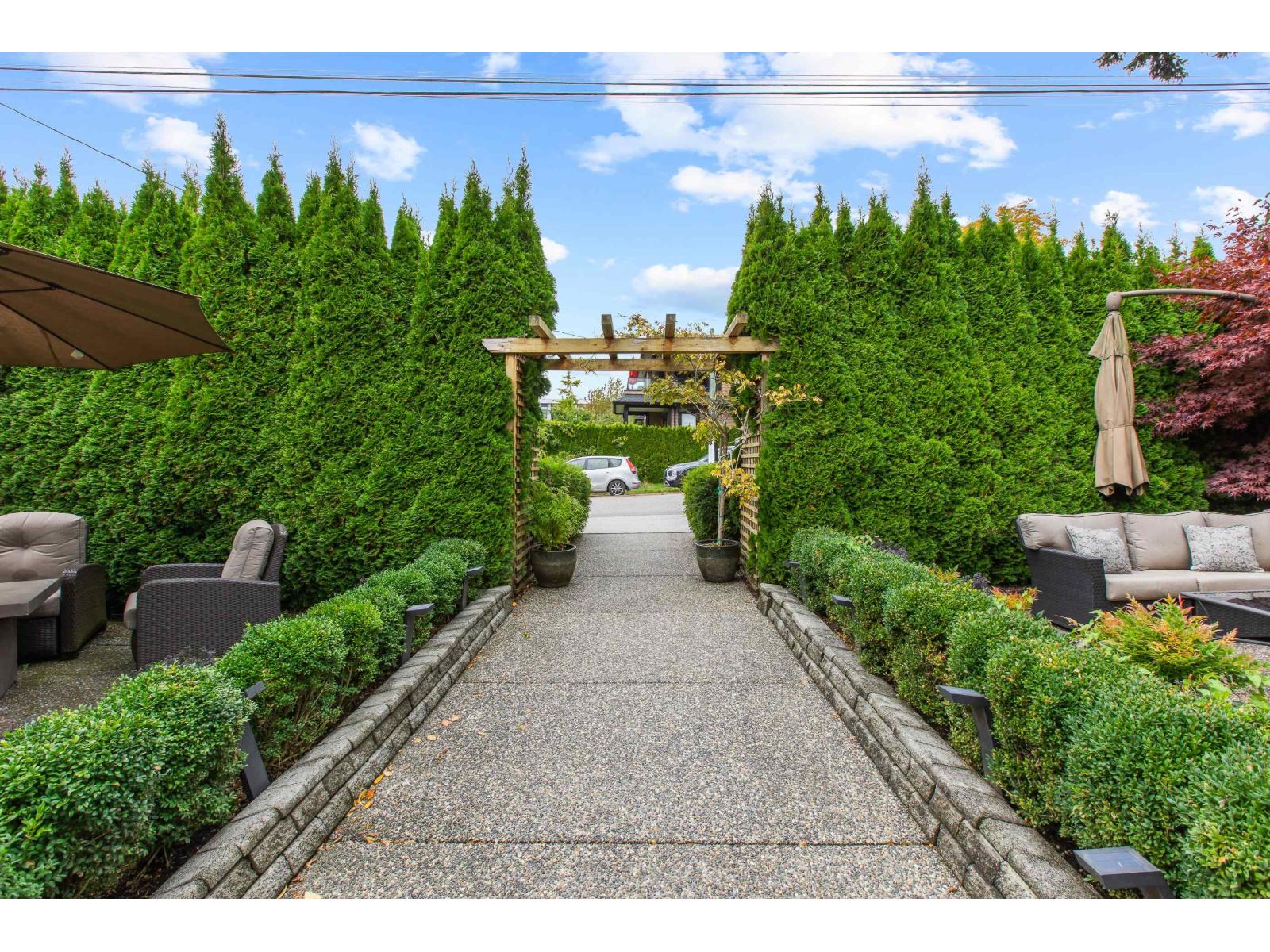 1170 DOLPHIN STREET, White Rock