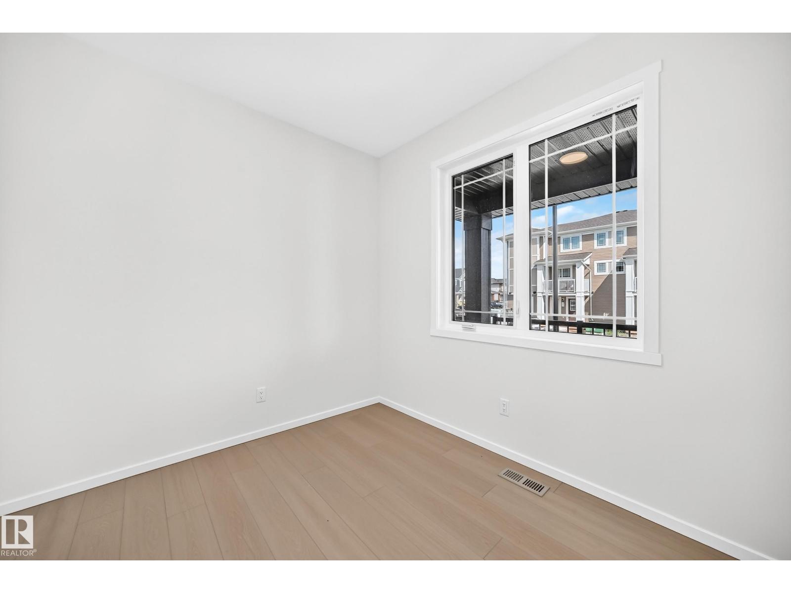 1512 205 ST NW - 21