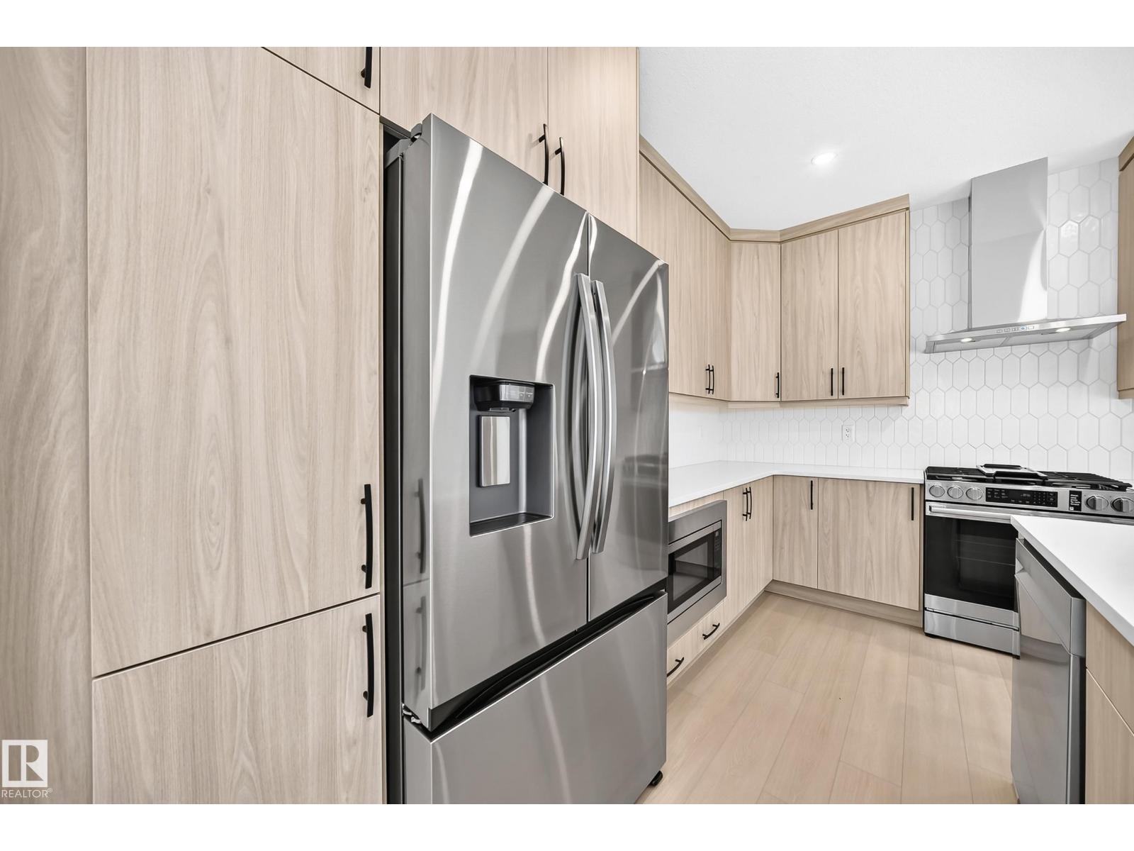1512 205 ST NW - 7