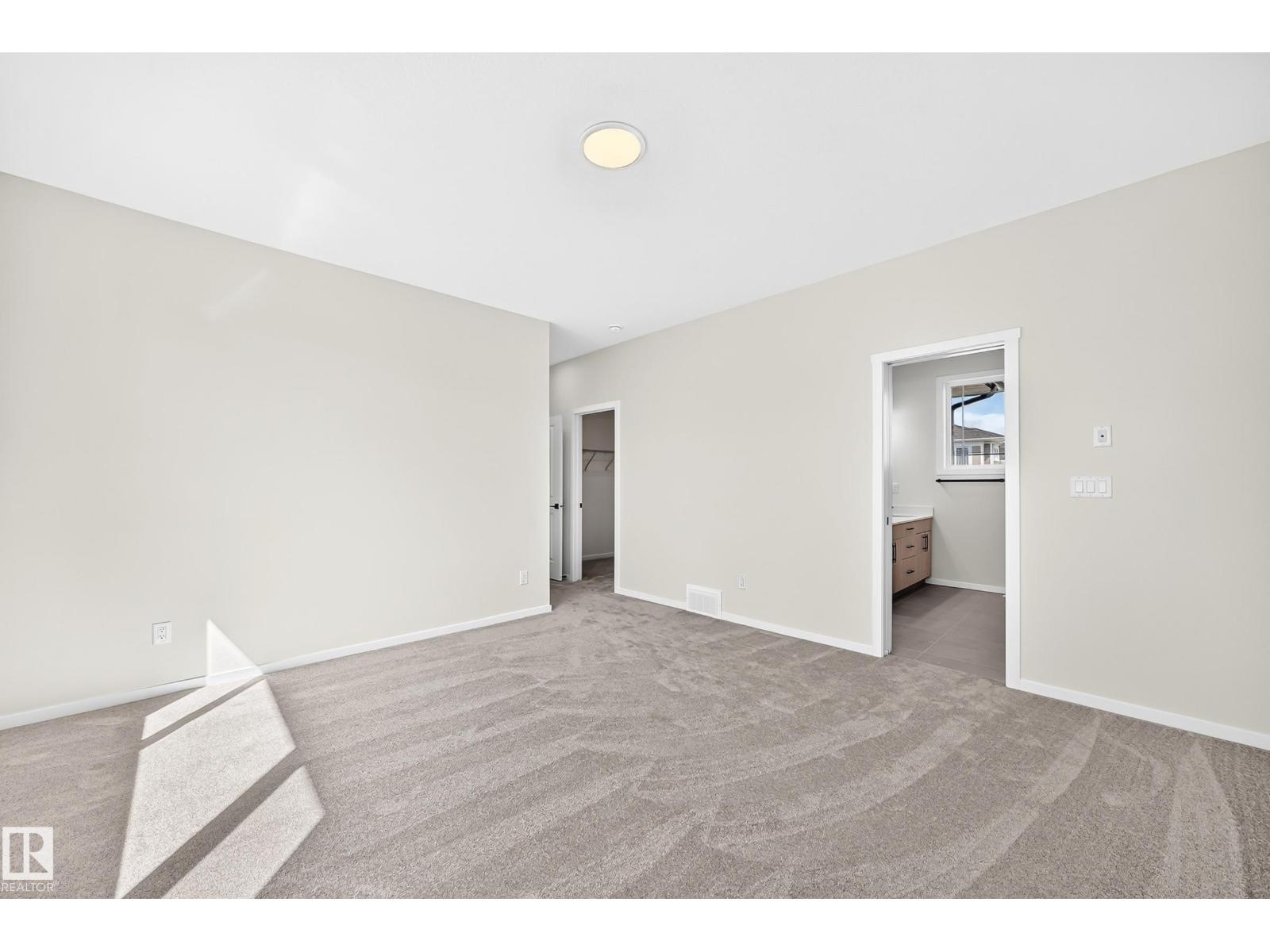 1512 205 ST NW - 31