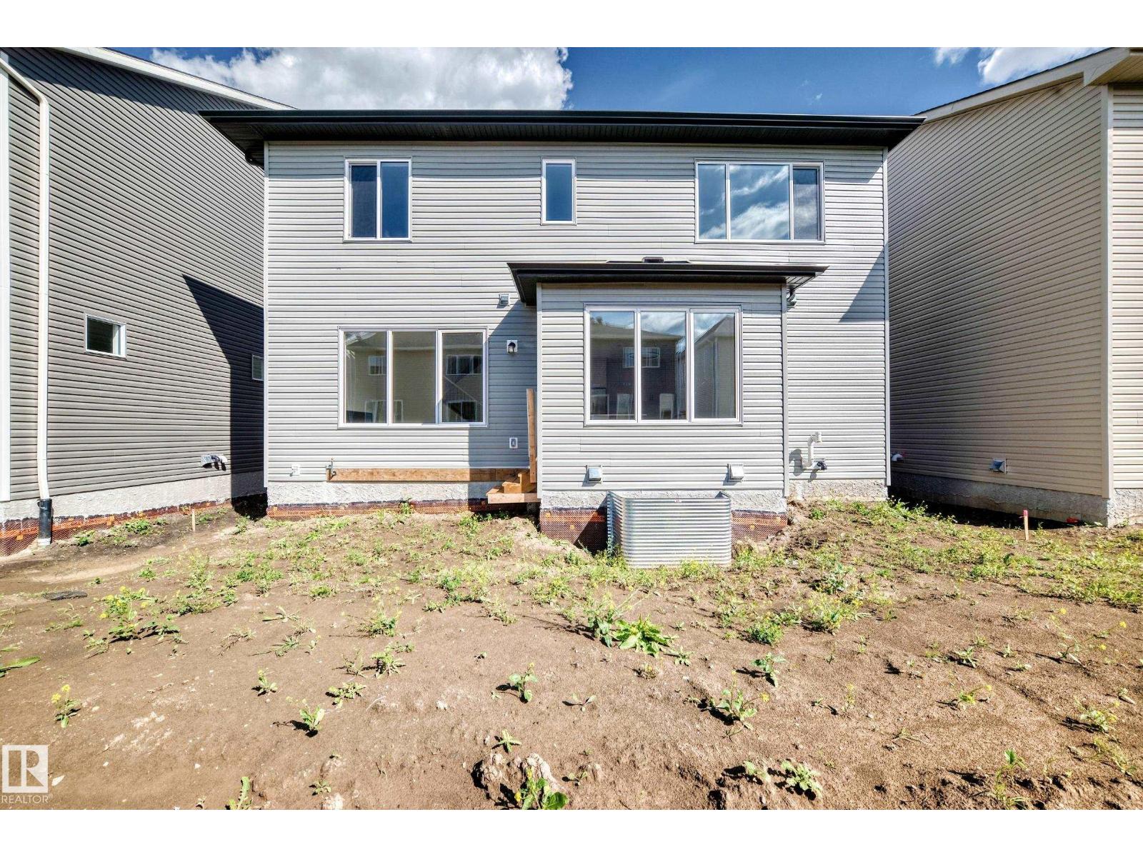 1512 205 ST NW - 66