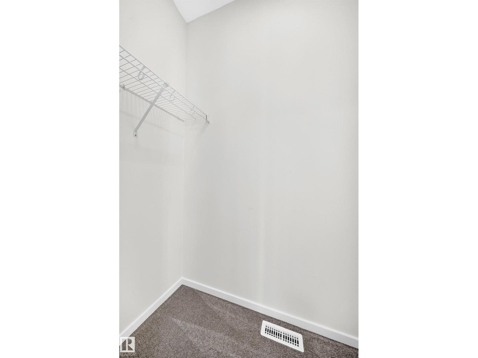 1512 205 ST NW - 45