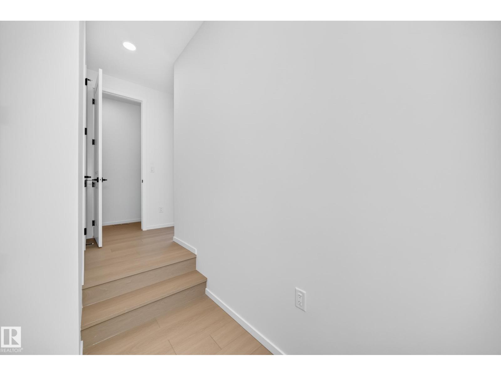 1512 205 ST NW - Image 28