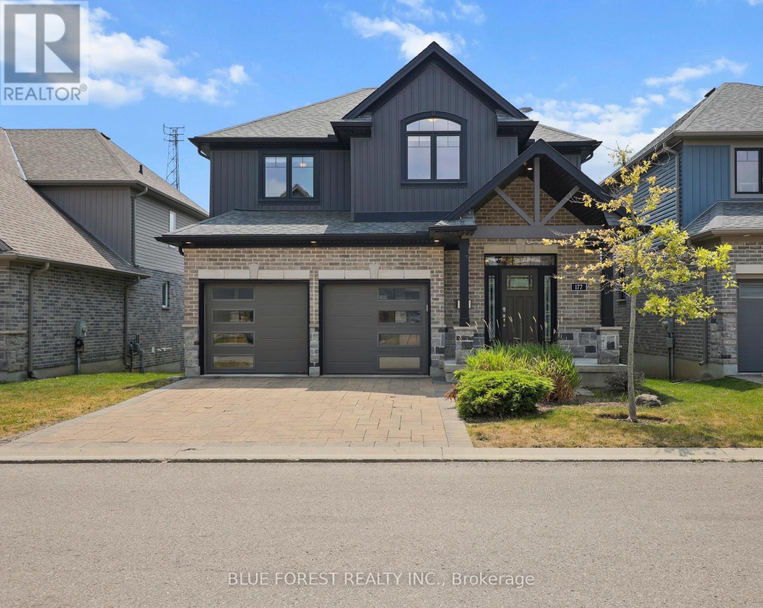 3 bedroom Single Family exterior, 177- 1061 Eagletrace Drive, London North (North S), Ontario