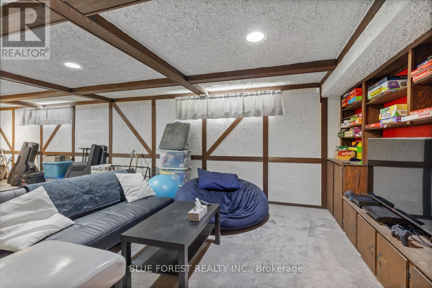 92 SALEM COURT - Image 36