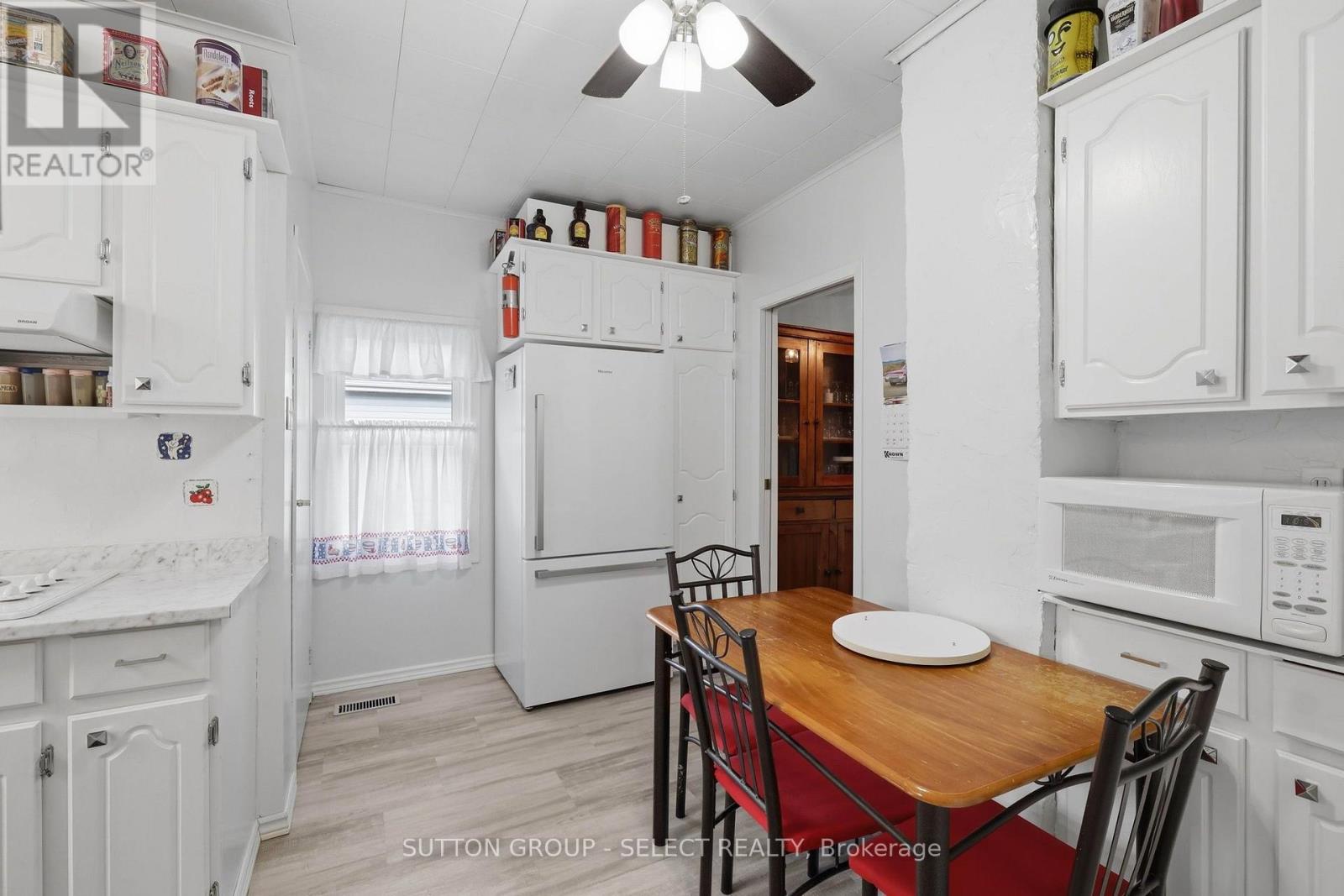349 EDMONTON STREET - Image 24