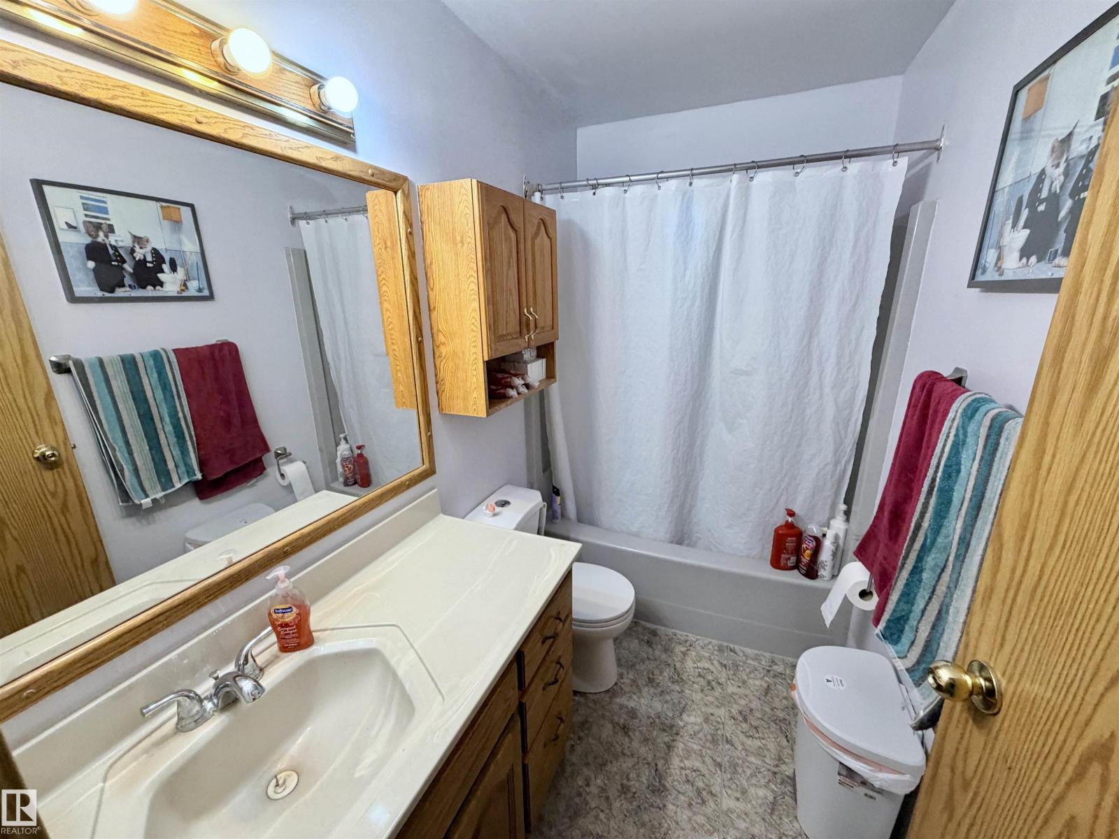 4422 45B ST - 18