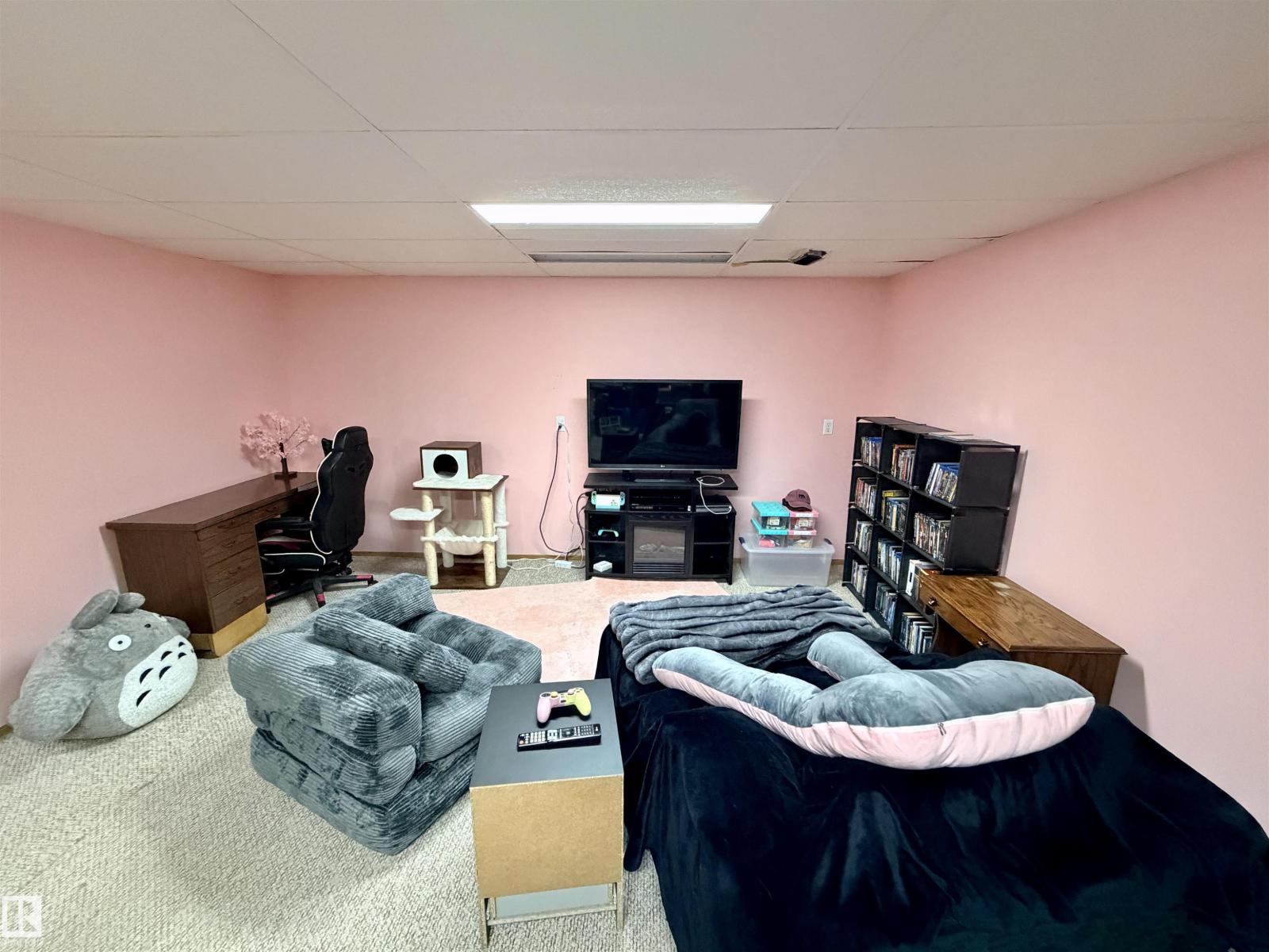 4422 45B ST - 32