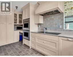 2558 Panorama Drive, North Vancouver, BC V7G1V5 Photo 27