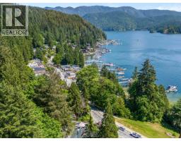 2558 Panorama Drive, North Vancouver, BC V7G1V5 Photo 10
