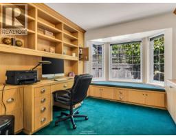 2558 Panorama Drive, North Vancouver, BC V7G1V5 Photo 33
