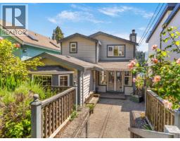 2558 Panorama Drive, North Vancouver, BC V7G1V5 Photo 19