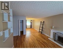 21 Dunlea Street thumbnail 4