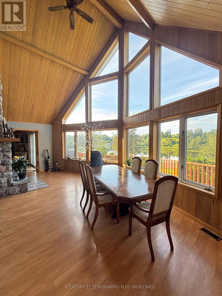 65 LAKESHORE AVENUE - Image 13