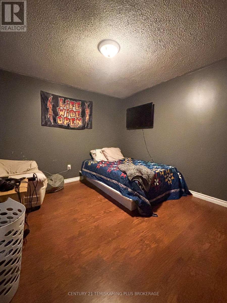 65 LAKESHORE AVENUE - 15