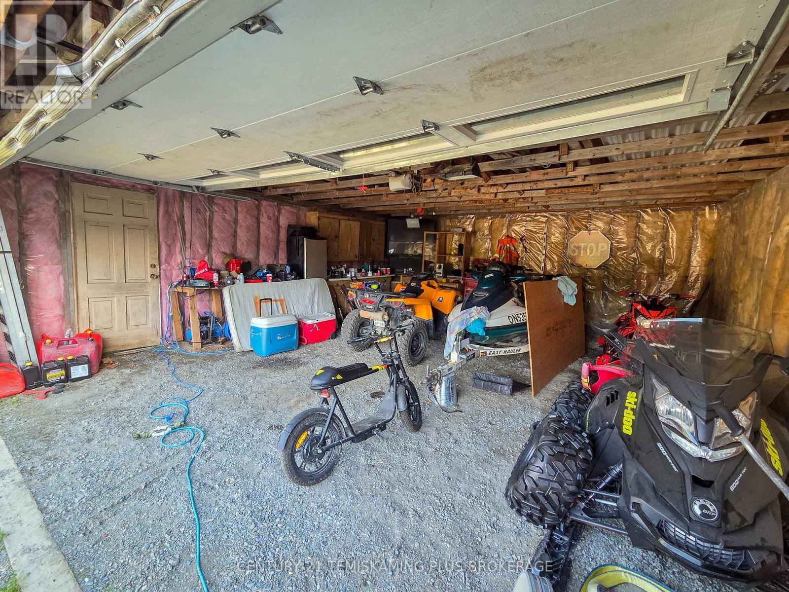 65 LAKESHORE AVENUE - Image 31