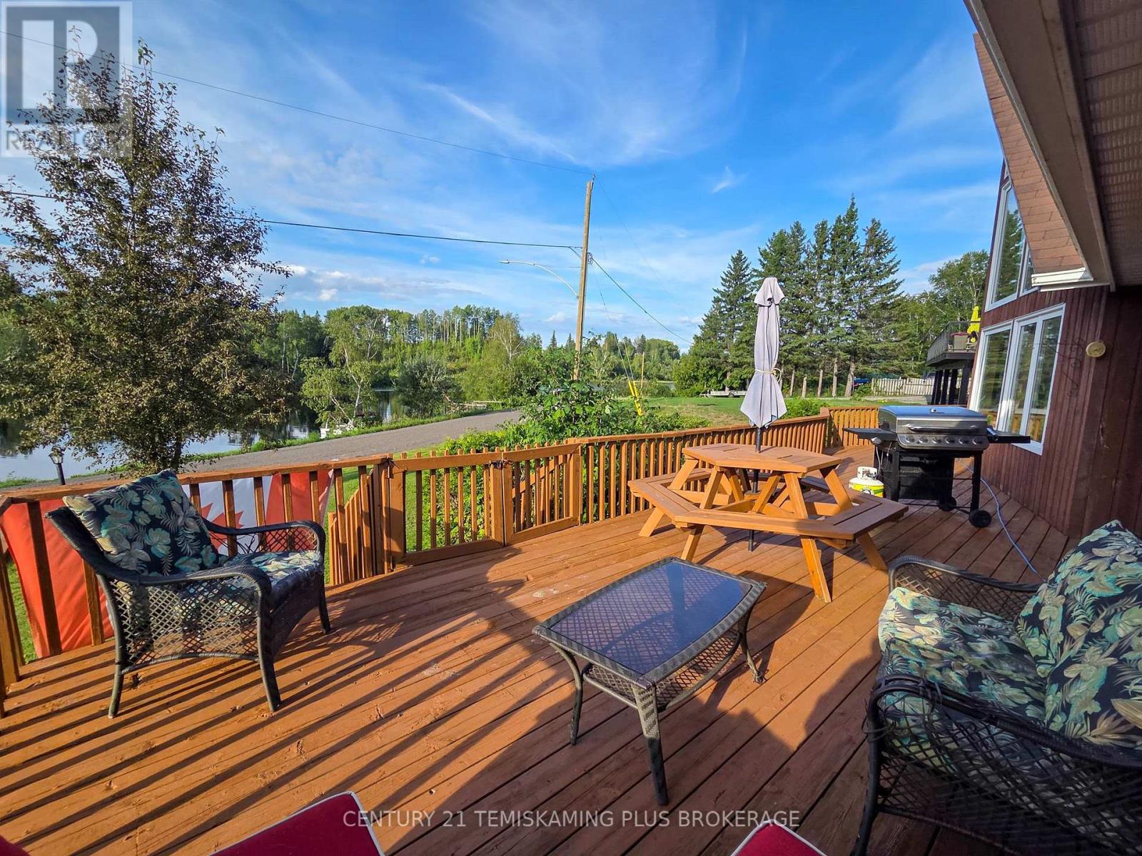65 LAKESHORE AVENUE - 37