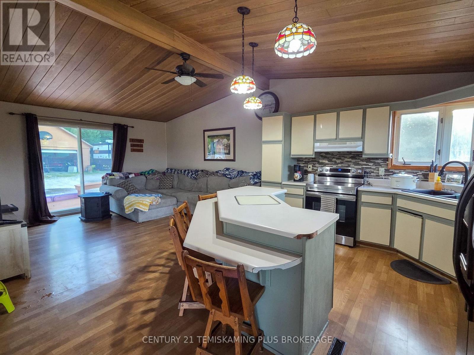 65 LAKESHORE AVENUE - Image 6