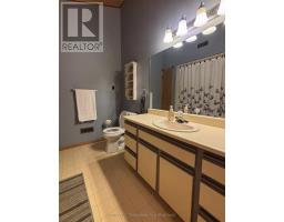 65 Lakeshore Avenue, Englehart, ON P0J1B0 Photo 24