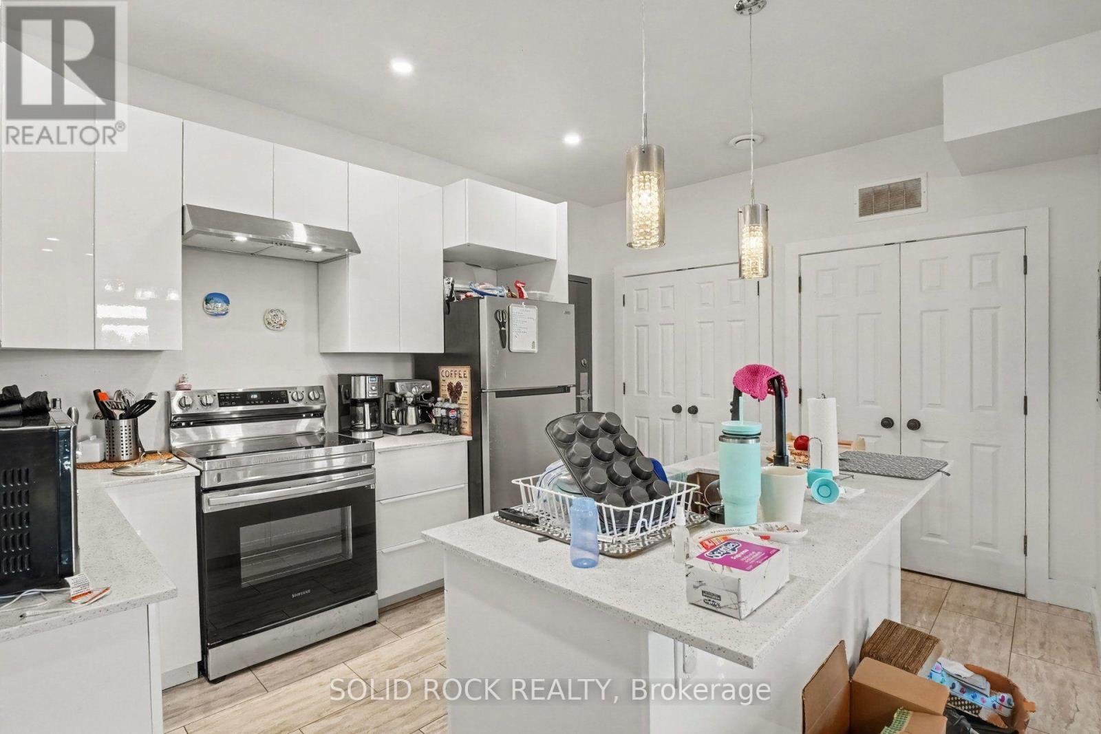 117 DRUMMOND STREET W - 21