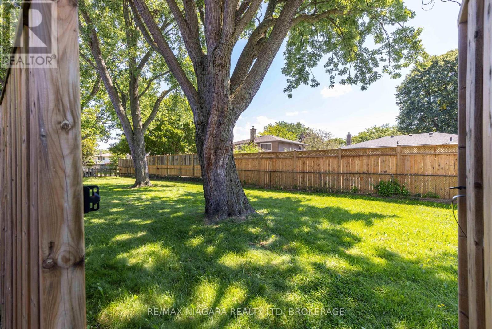 #67 25 LINFIELD DRIVE - Image 24