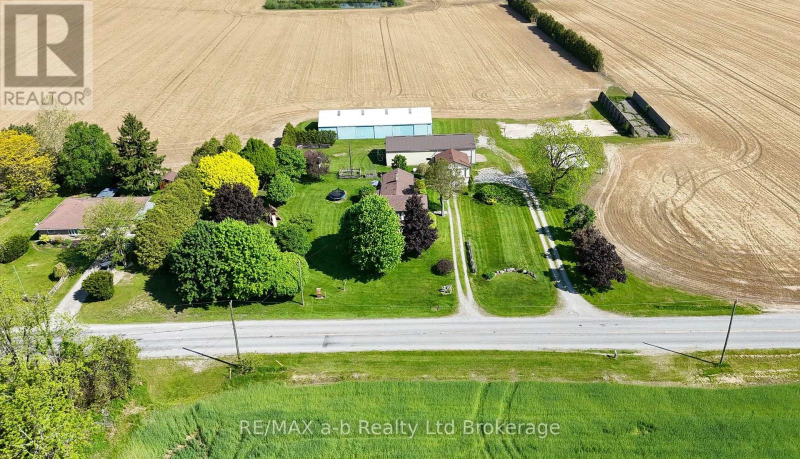 1813 NORFOLK COUNTY 19 ROAD W - 3