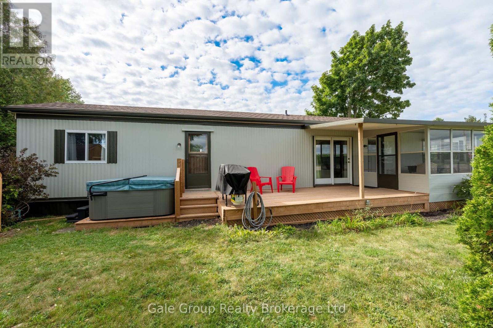 32 PINEVIEW AVE AVENUE - 7