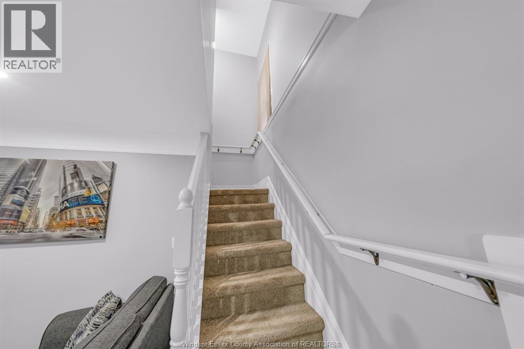 982 ELM AVENUE - Image 14