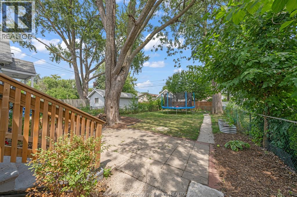 982 ELM AVENUE - Image 26