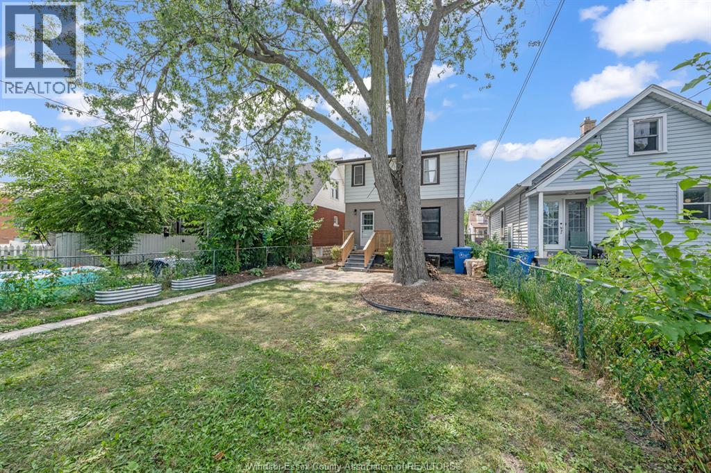 982 ELM AVENUE - Image 28