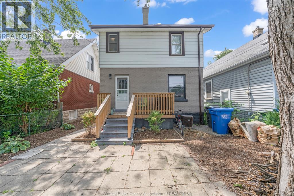 982 ELM AVENUE - Image 29